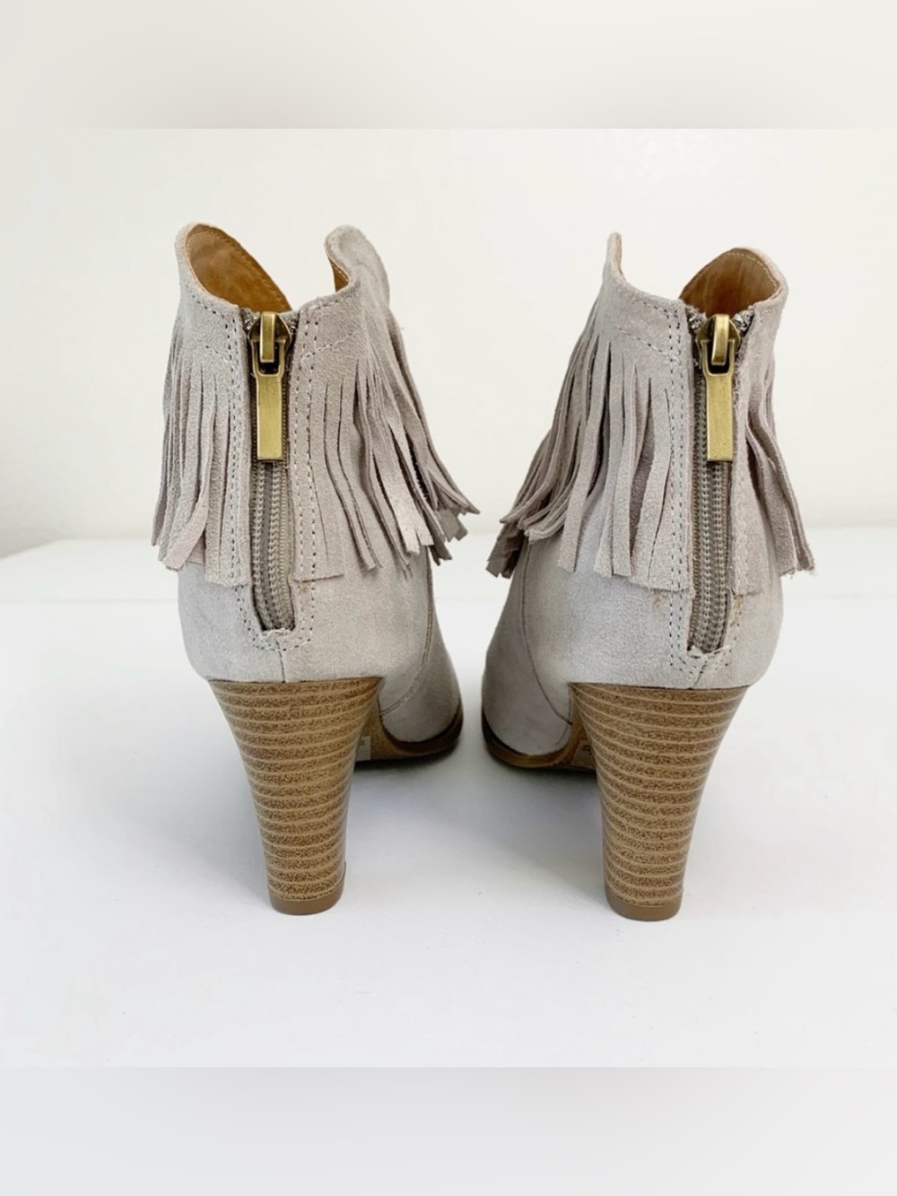 The Fringe Factor Gray Suede Ankle Booties ~ 6 - Picture 3 of 12